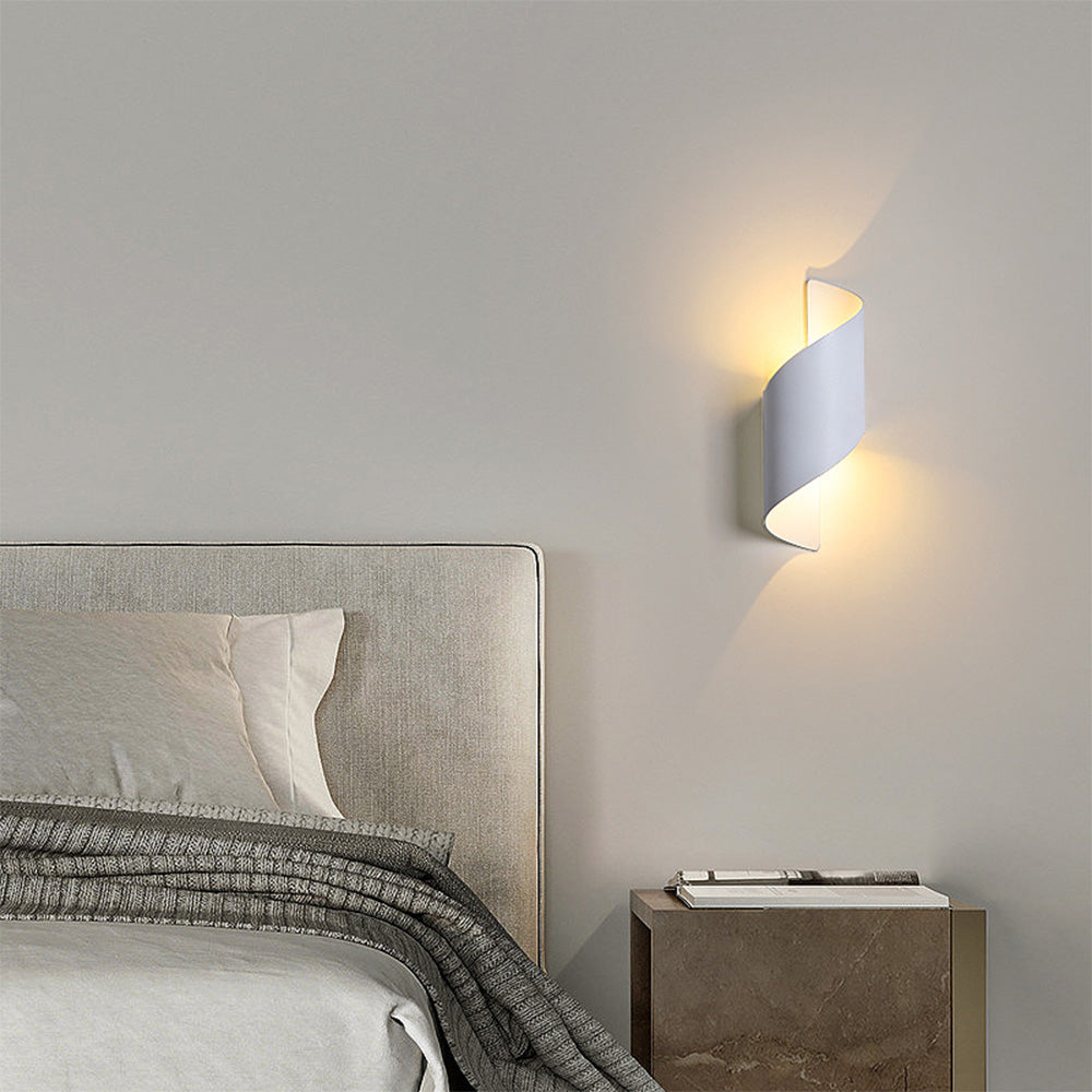 LED Wall Light with Minimalist Aluminum Design