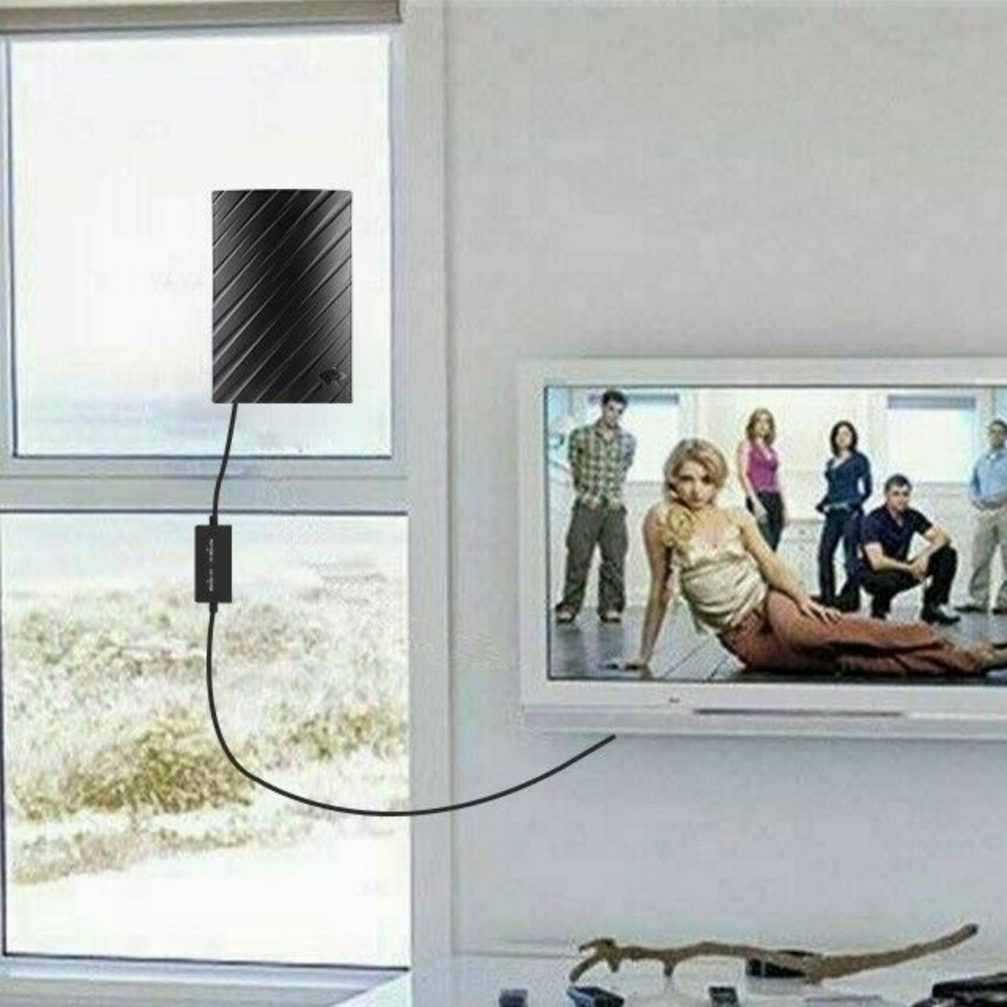 Ultra Long-Range Indoor 4K HDTV Digital Antenna – 600 Miles