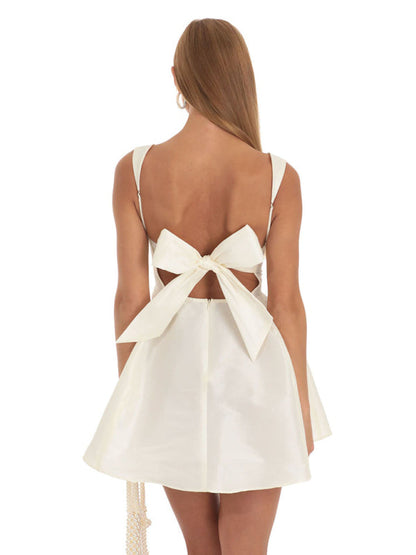 Ella's Backless Square Neck Bow Mini Prom Dress